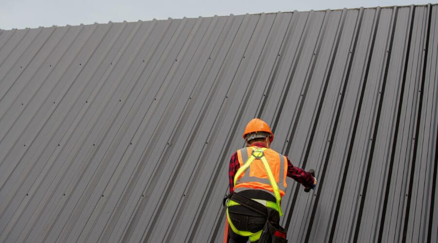 Professional metal roof installation services in Algonac, MI